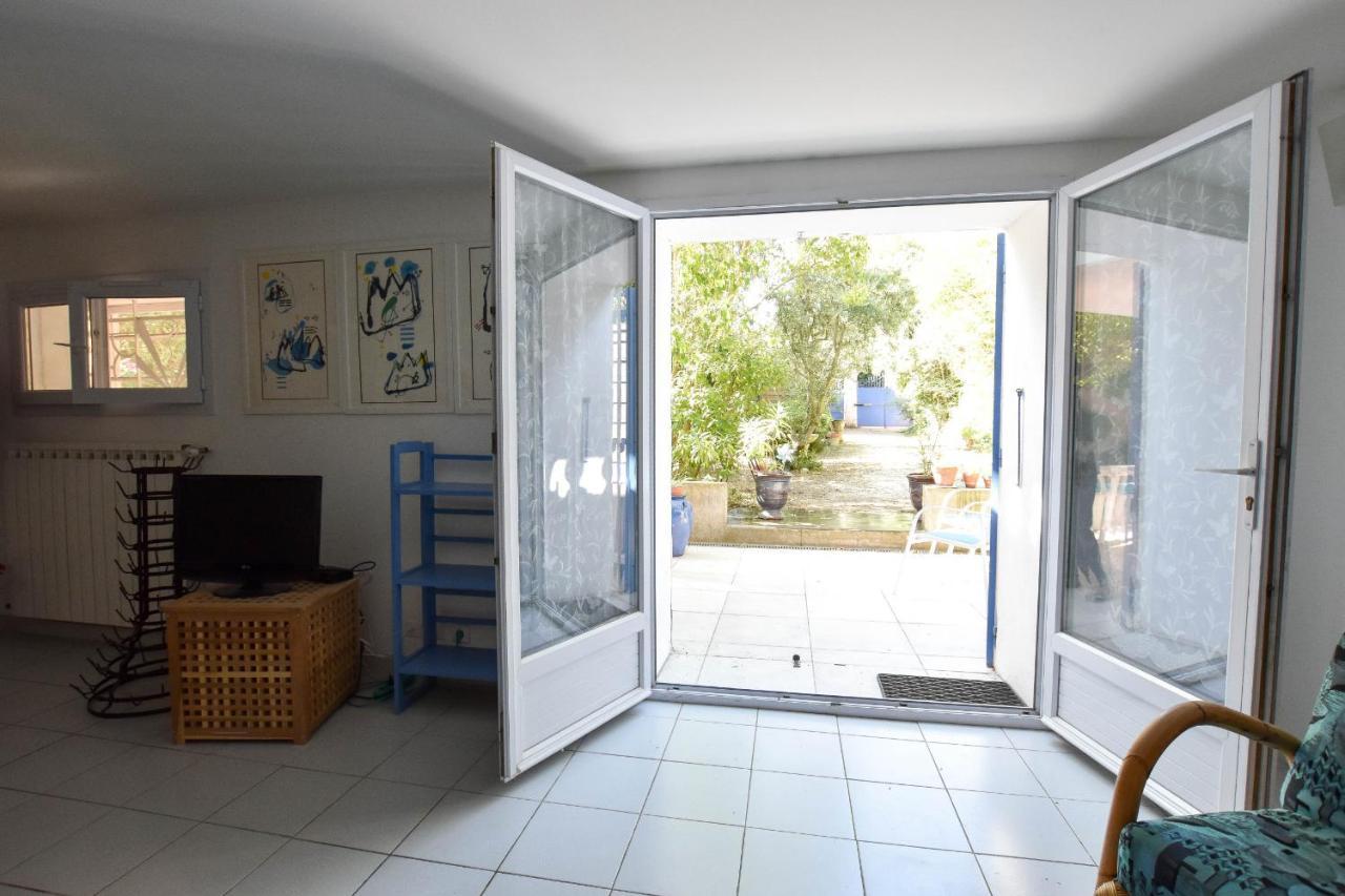 Moulin Rose, Parking - Jardin Apartment Arles Exterior photo