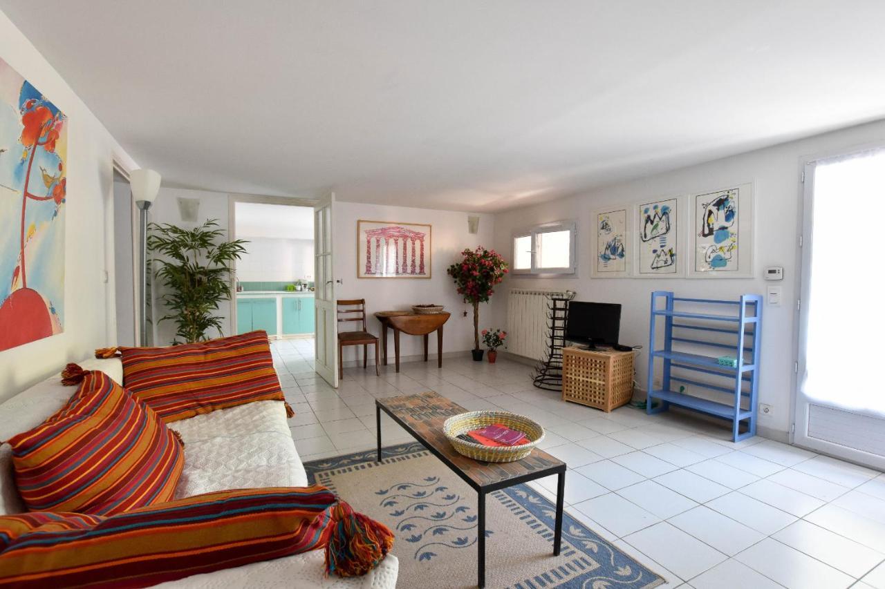 Moulin Rose, Parking - Jardin Apartment Arles Exterior photo