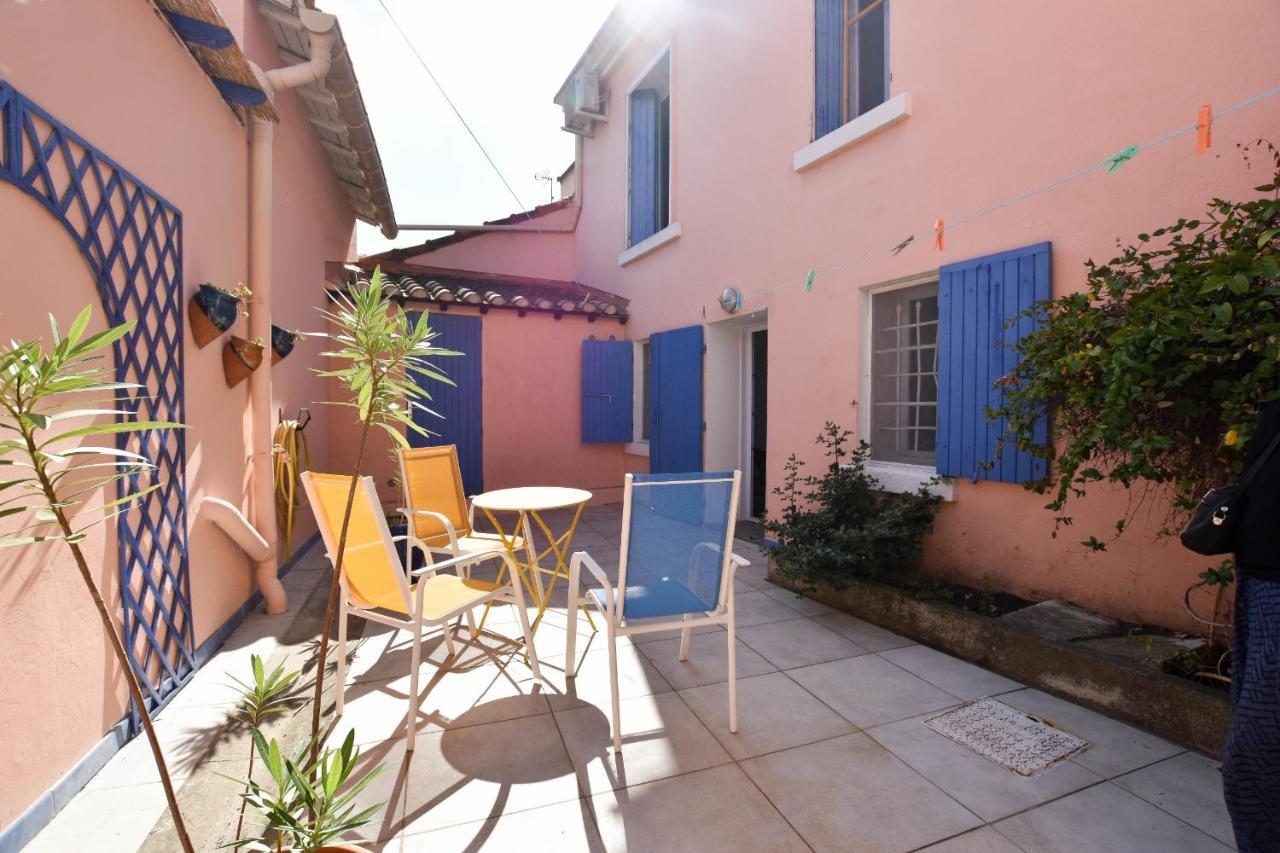 Moulin Rose, Parking - Jardin Apartment Arles Exterior photo