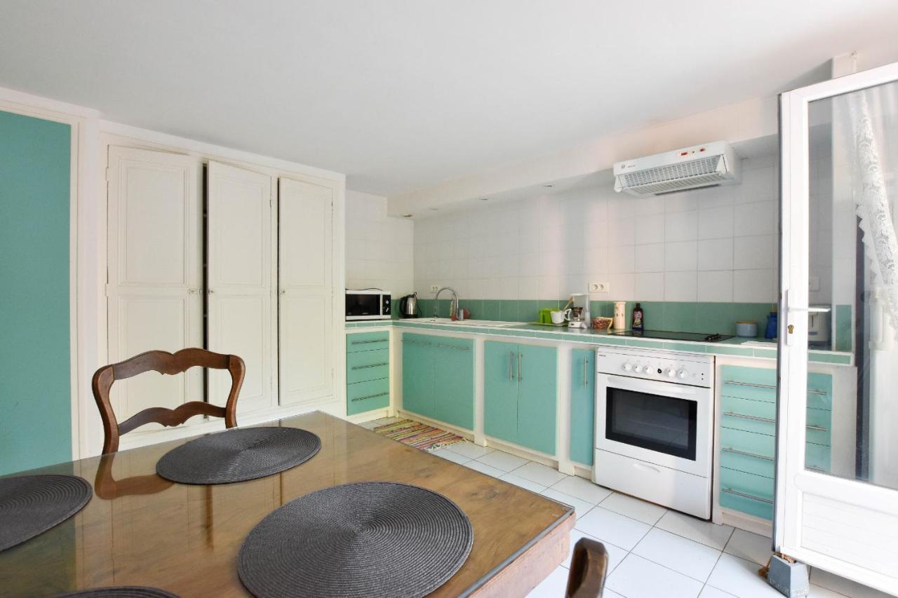 Moulin Rose, Parking - Jardin Apartment Arles Exterior photo