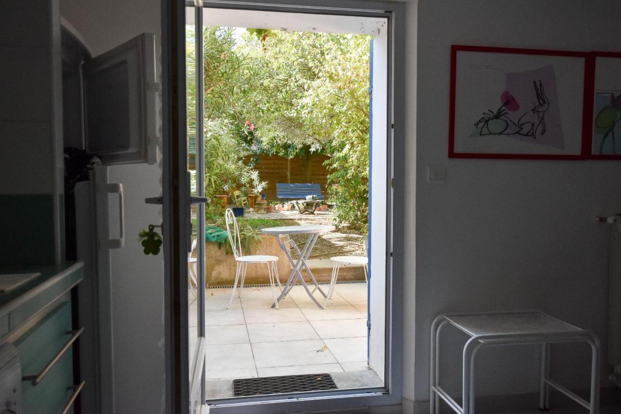 Moulin Rose, Parking - Jardin Apartment Arles Exterior photo