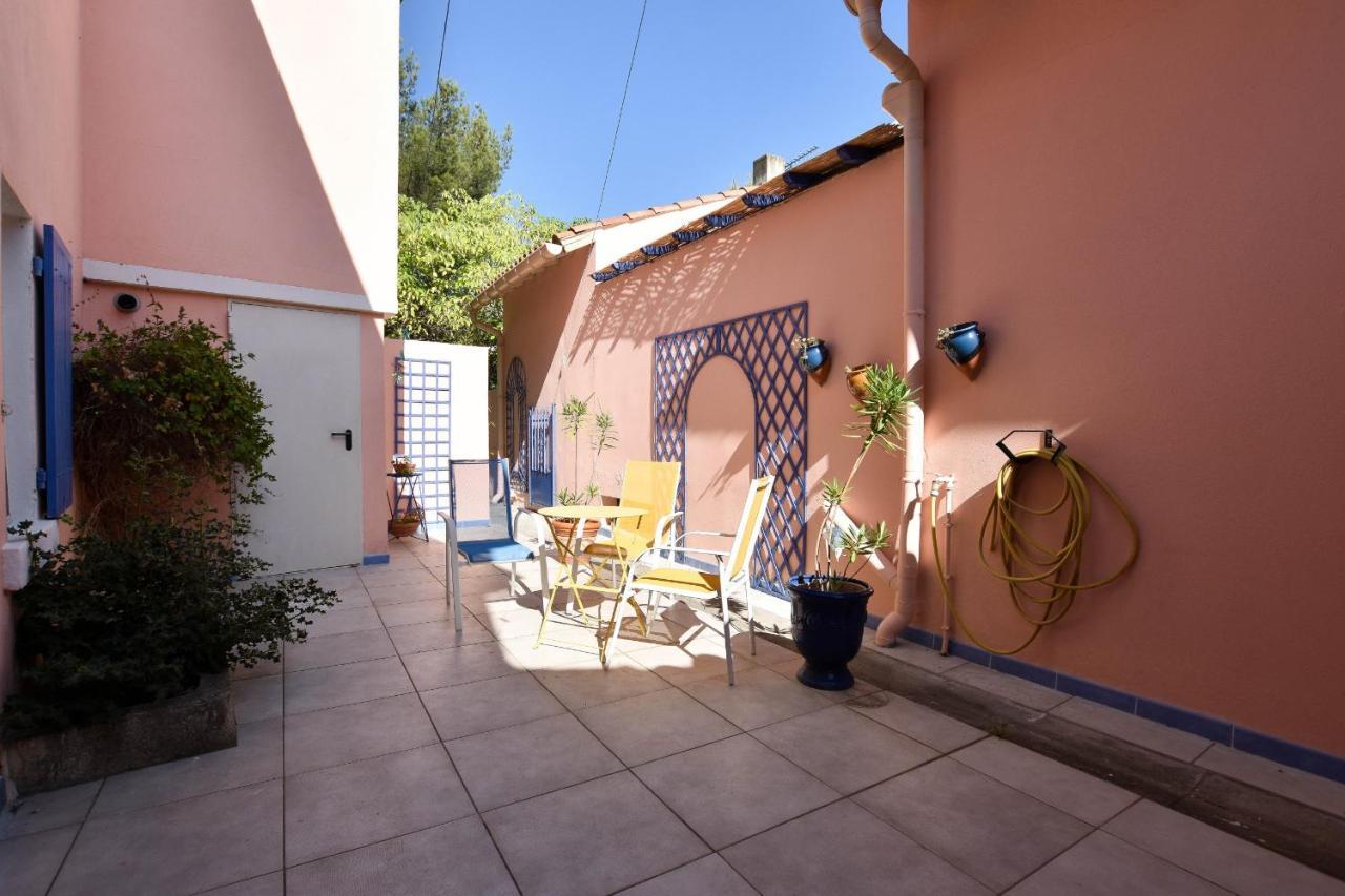 Moulin Rose, Parking - Jardin Apartment Arles Exterior photo